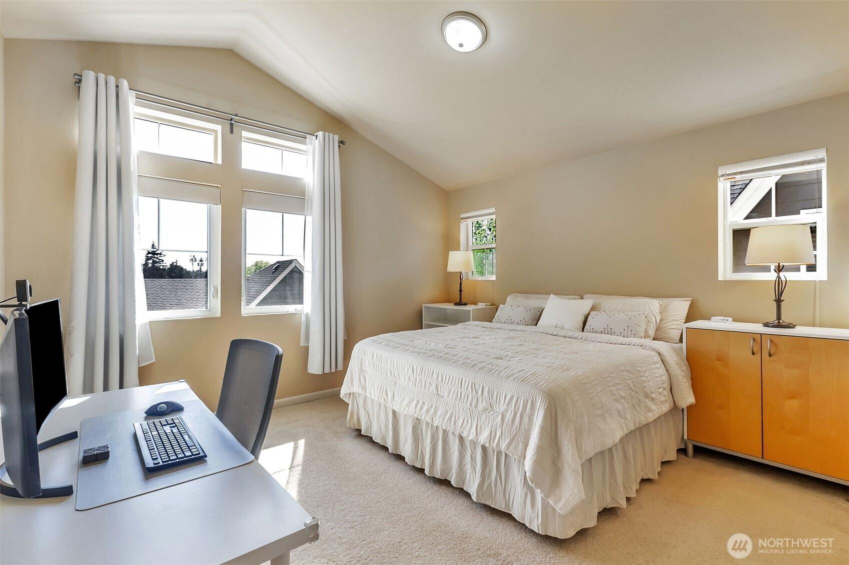 Ne 138th Pl, Kirkland, WA 98034