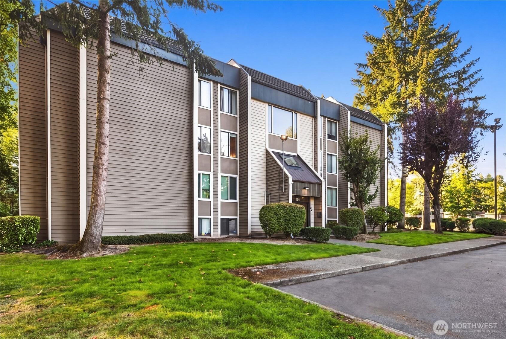 Sw 5th Ct, Renton, WA 98057