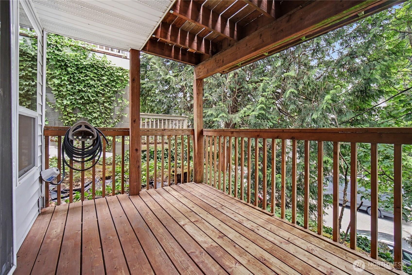 Hiawatha Pl S, Seattle, WA 98144