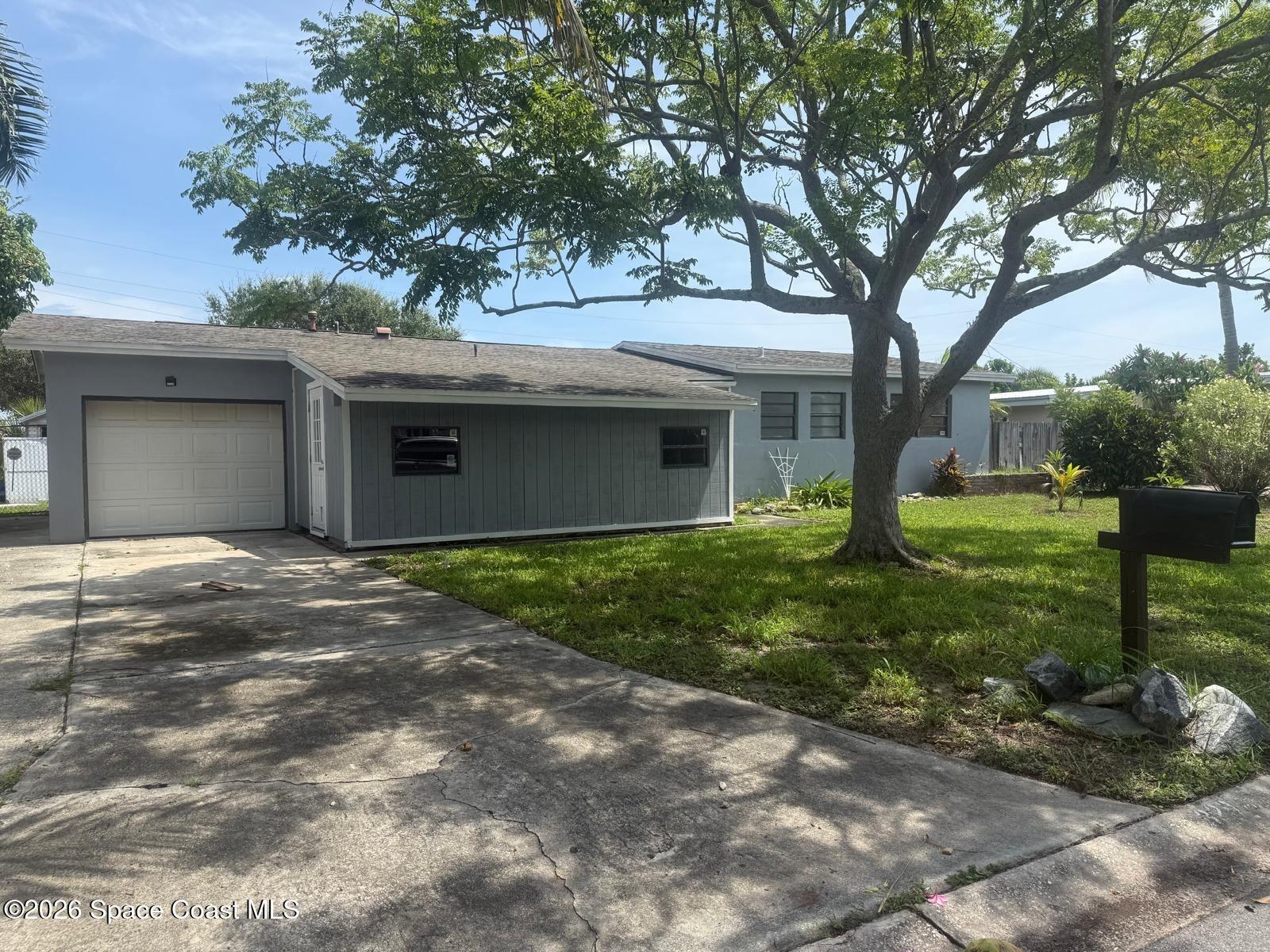 W Arlington St, Satellite Beach, FL 32937