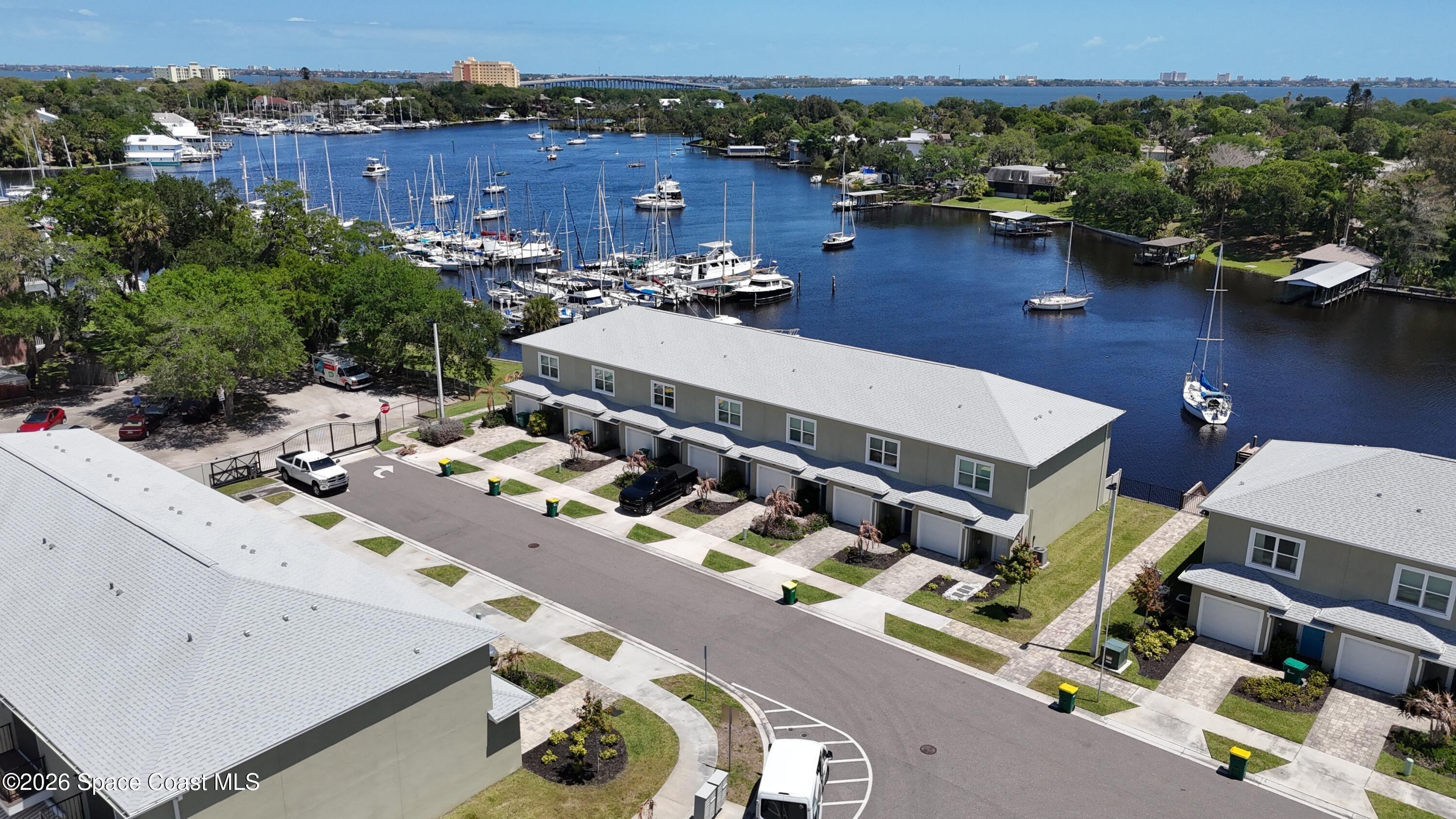 Paddleboard Ct, Melbourne, FL 32935