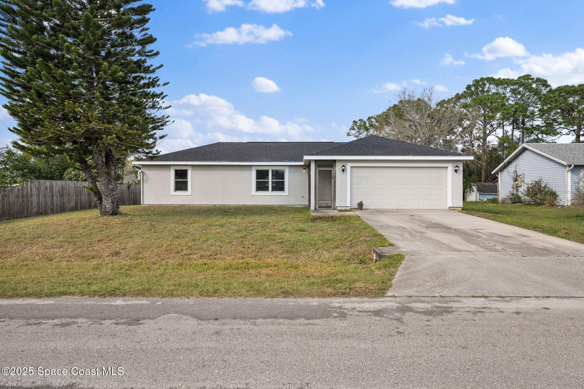 Defender St Nw, Palm Bay, FL 32907
