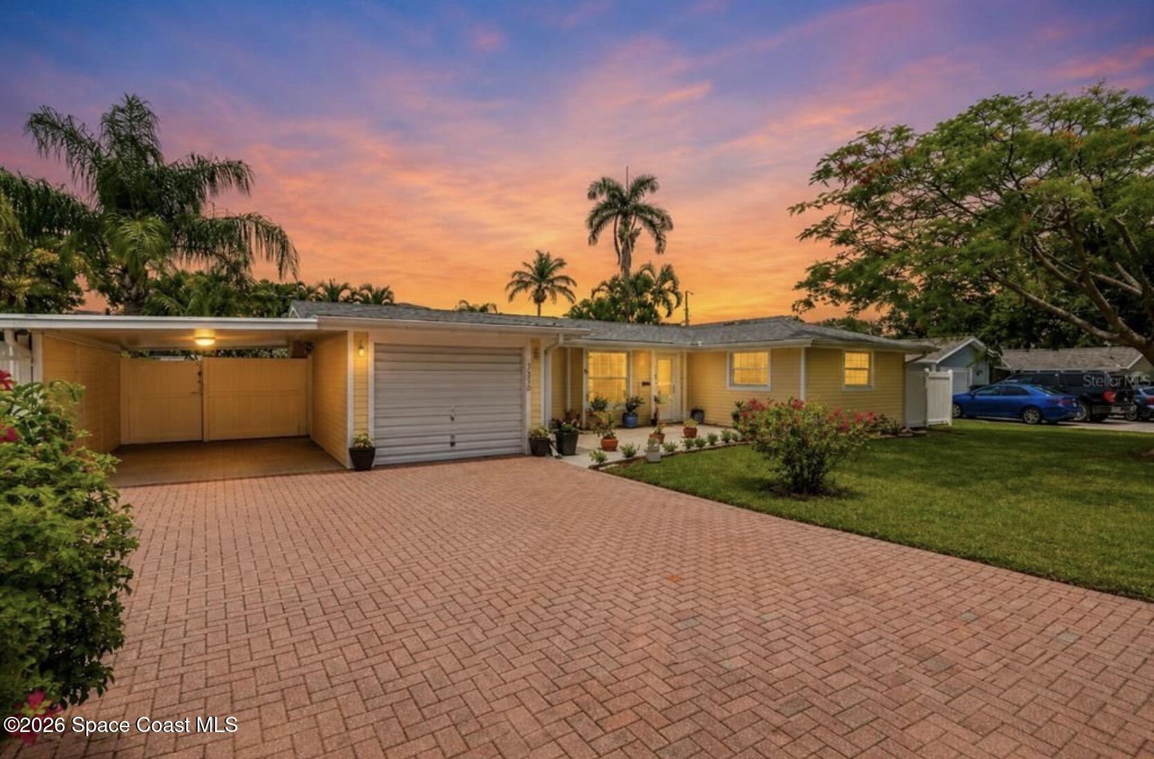 Vermont Ave E, Bradenton, FL 34208