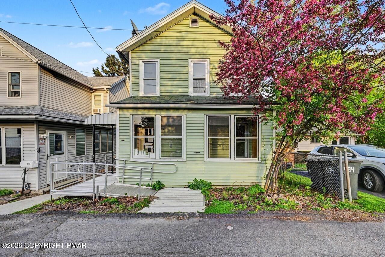 S Edwards Ct, Scranton, PA 18504