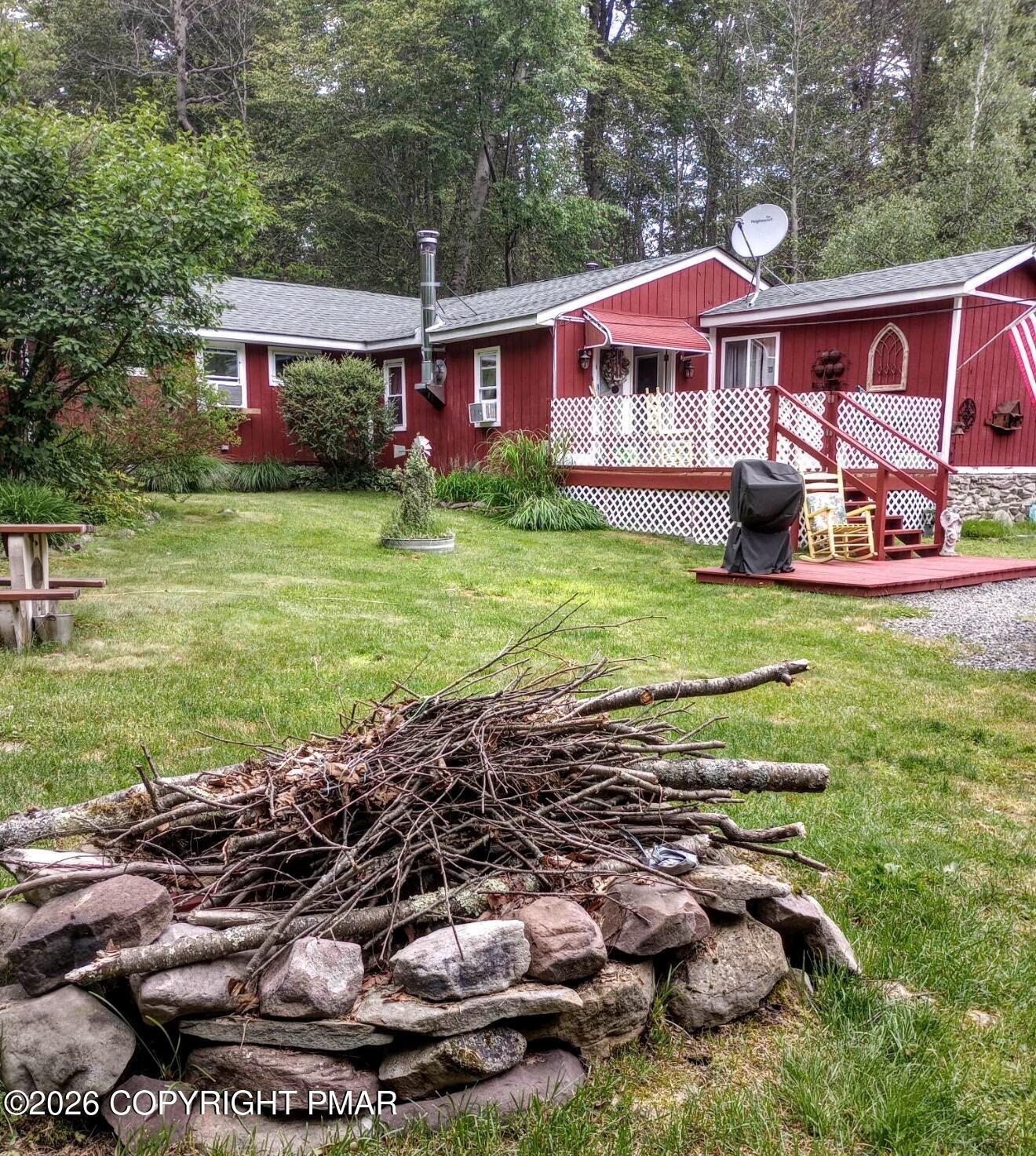 Campfire Ln, Gouldsboro, PA 18424