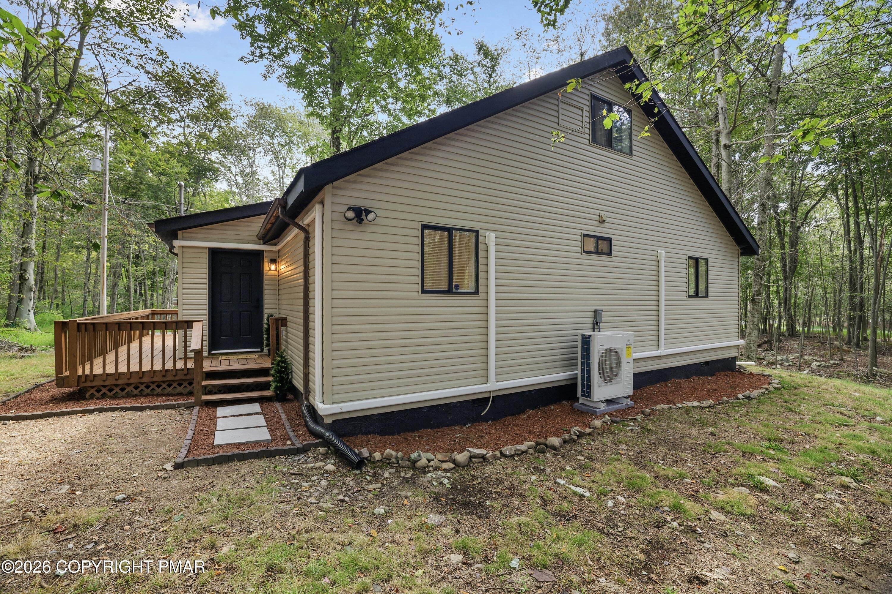 Cloudcrest Dr, Tobyhanna, PA 18466