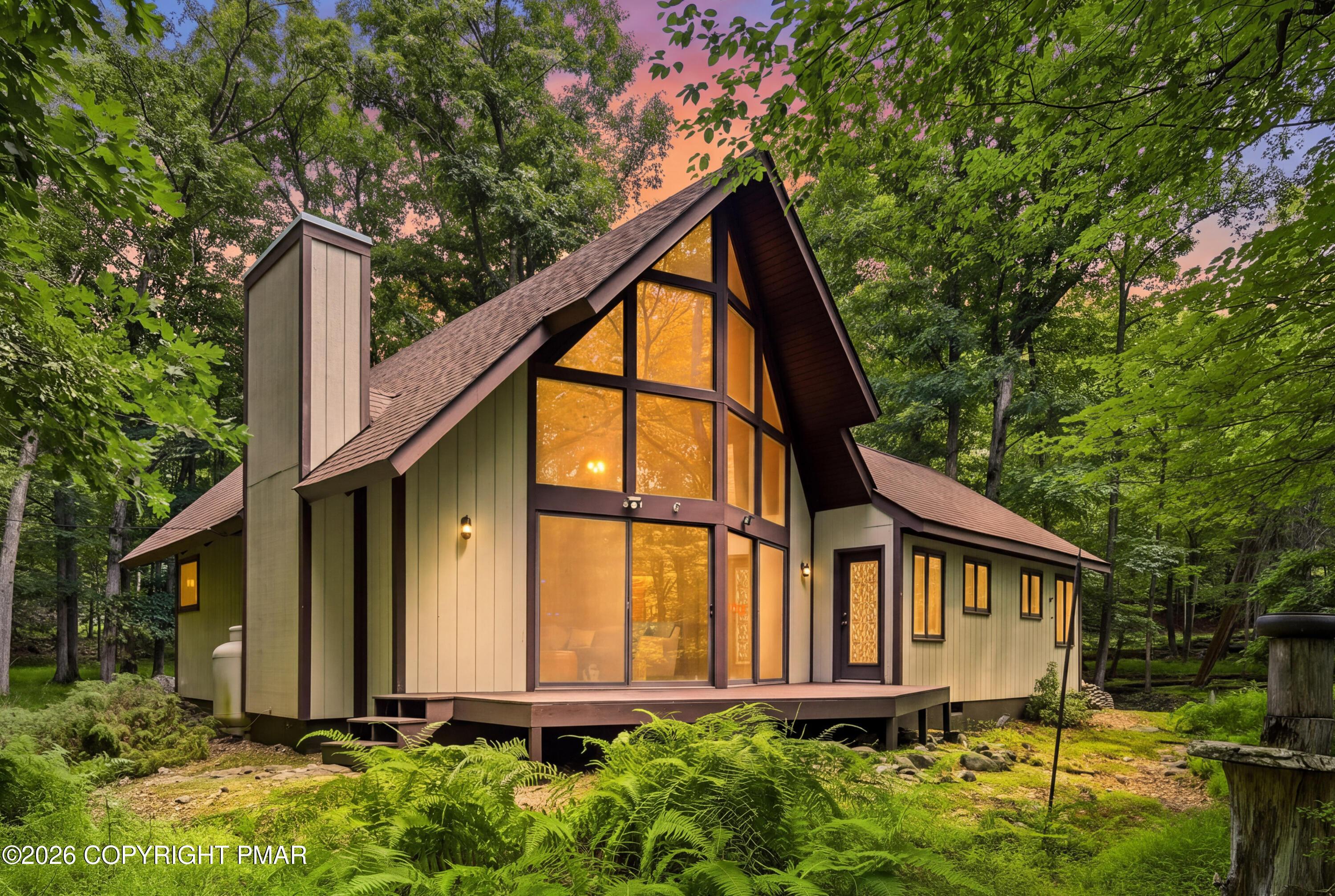 Forest Dr, Canadensis, PA 18325