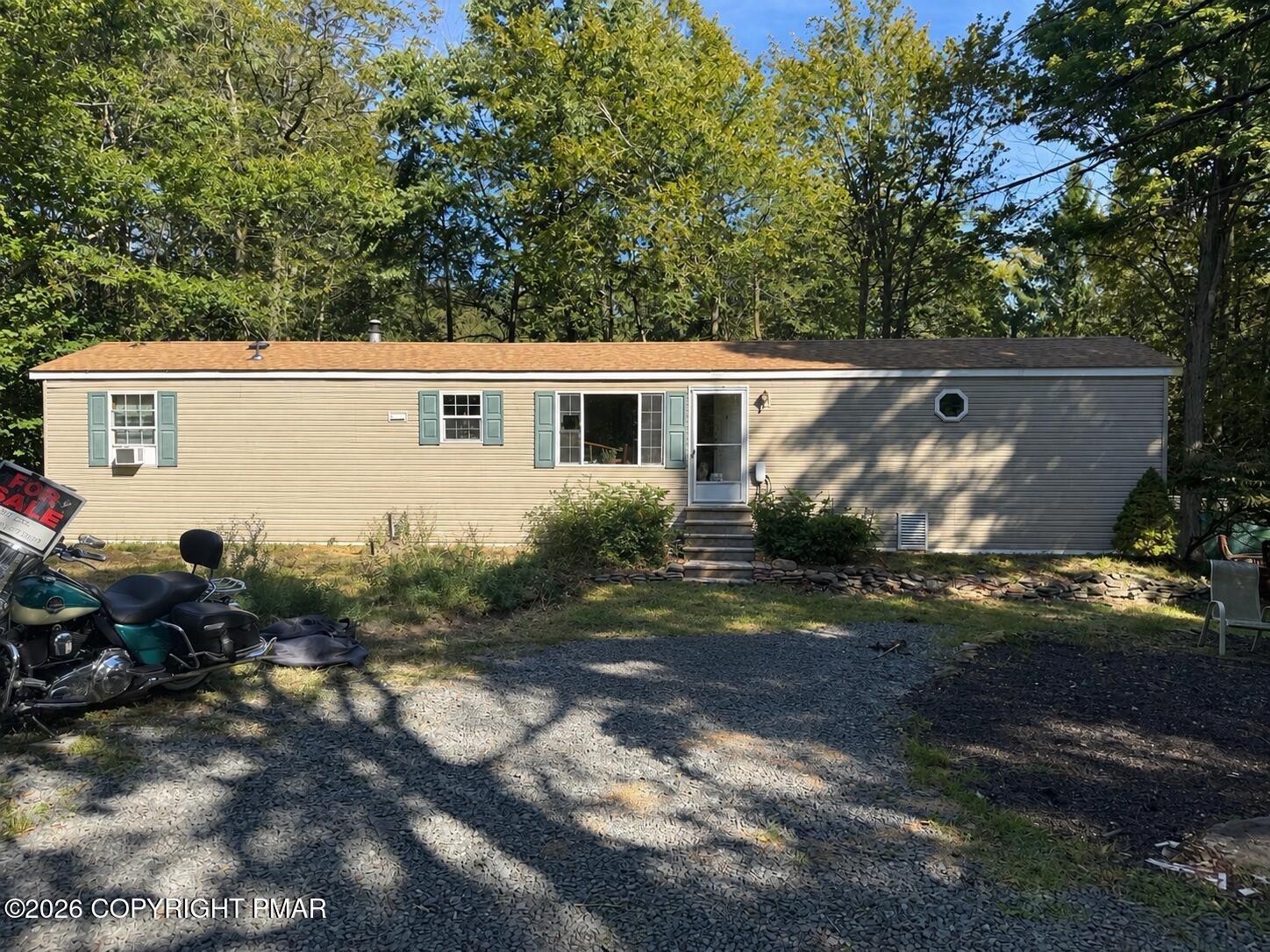 Mohican Path, Gouldsboro, PA 18424