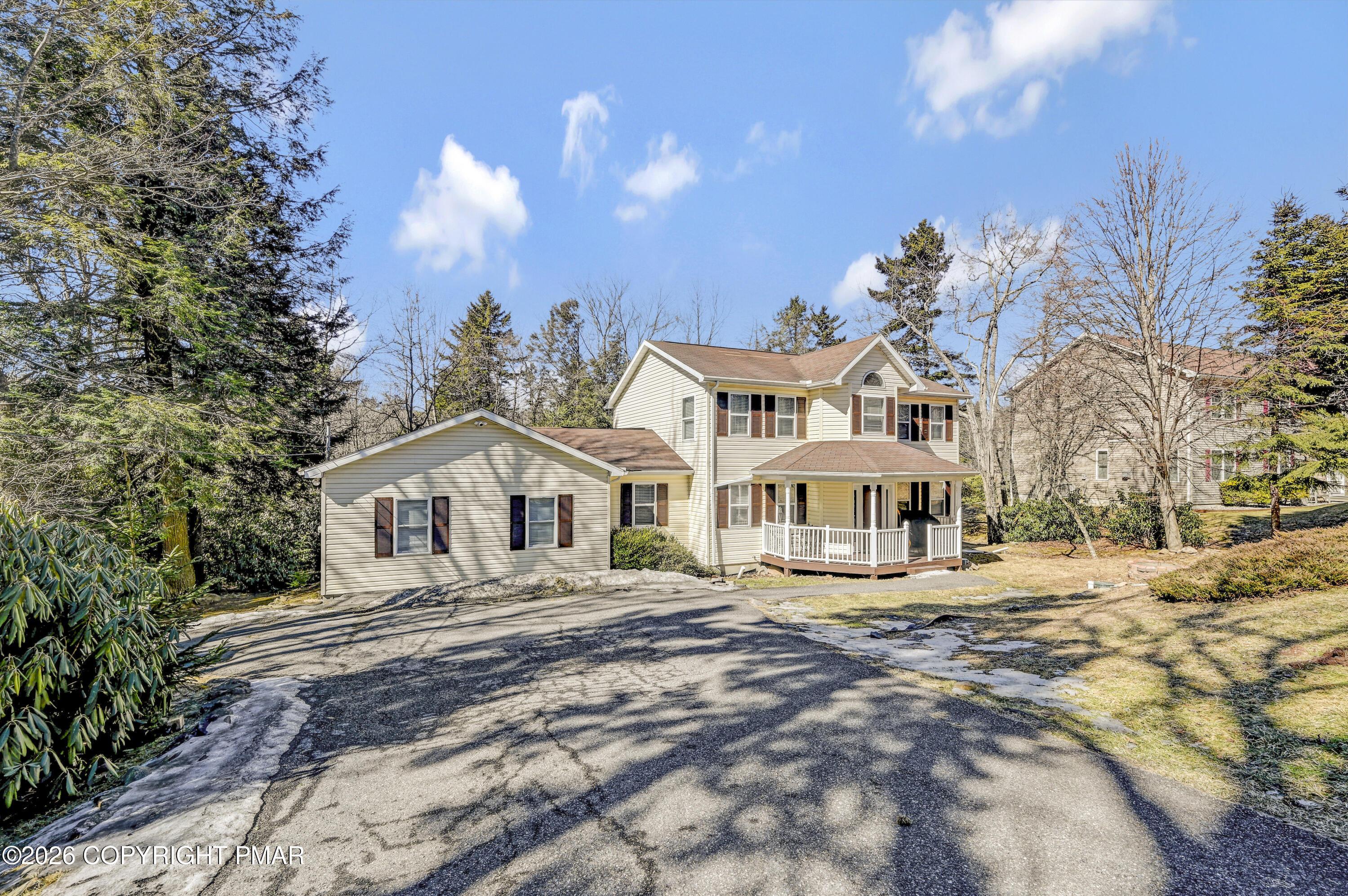 Hilltop Dr, Long Pond, PA 18334