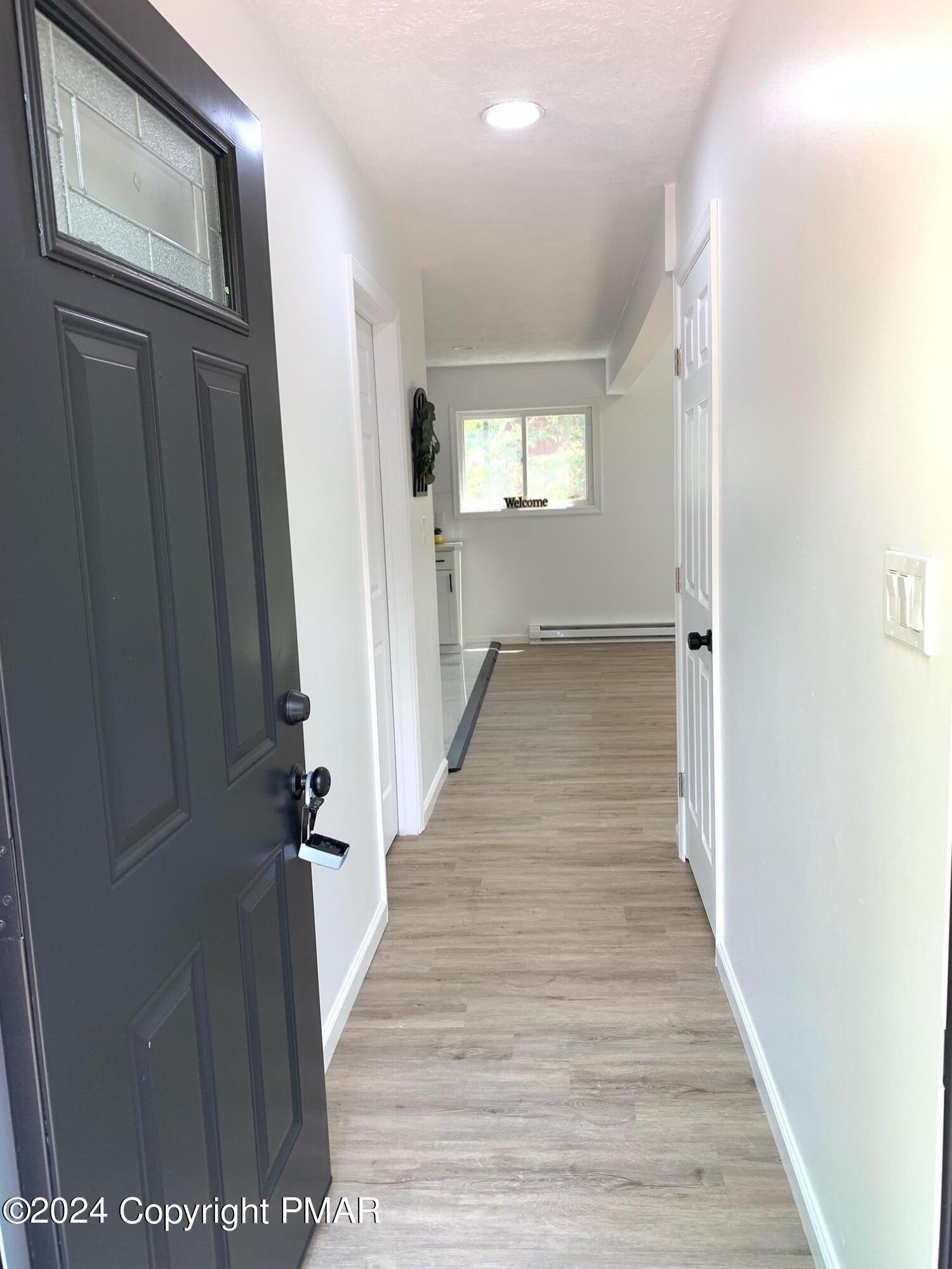 Jasmine Dr, Tobyhanna, PA 18466