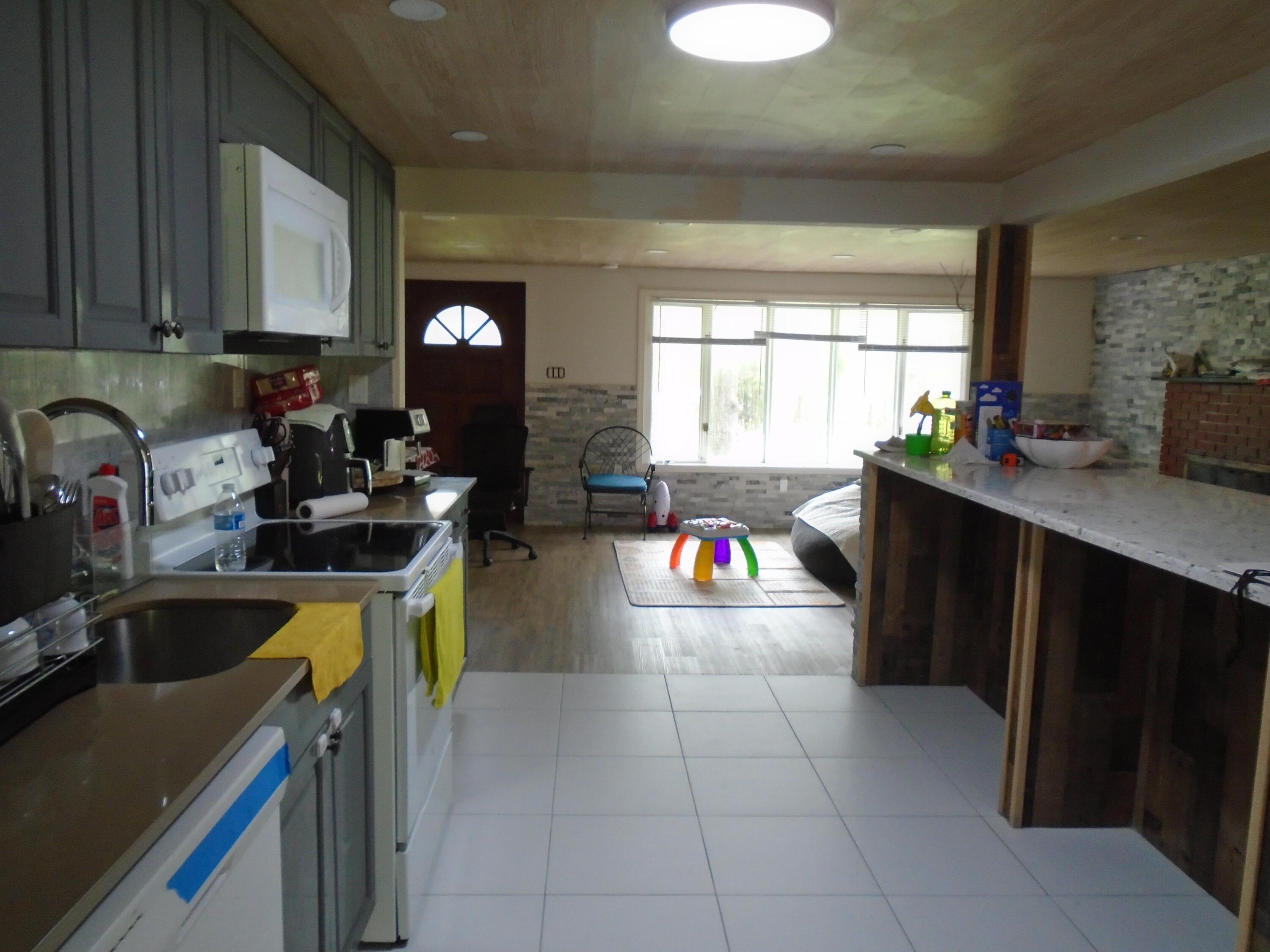 N Shore Dr, Albrightsville, PA 18210