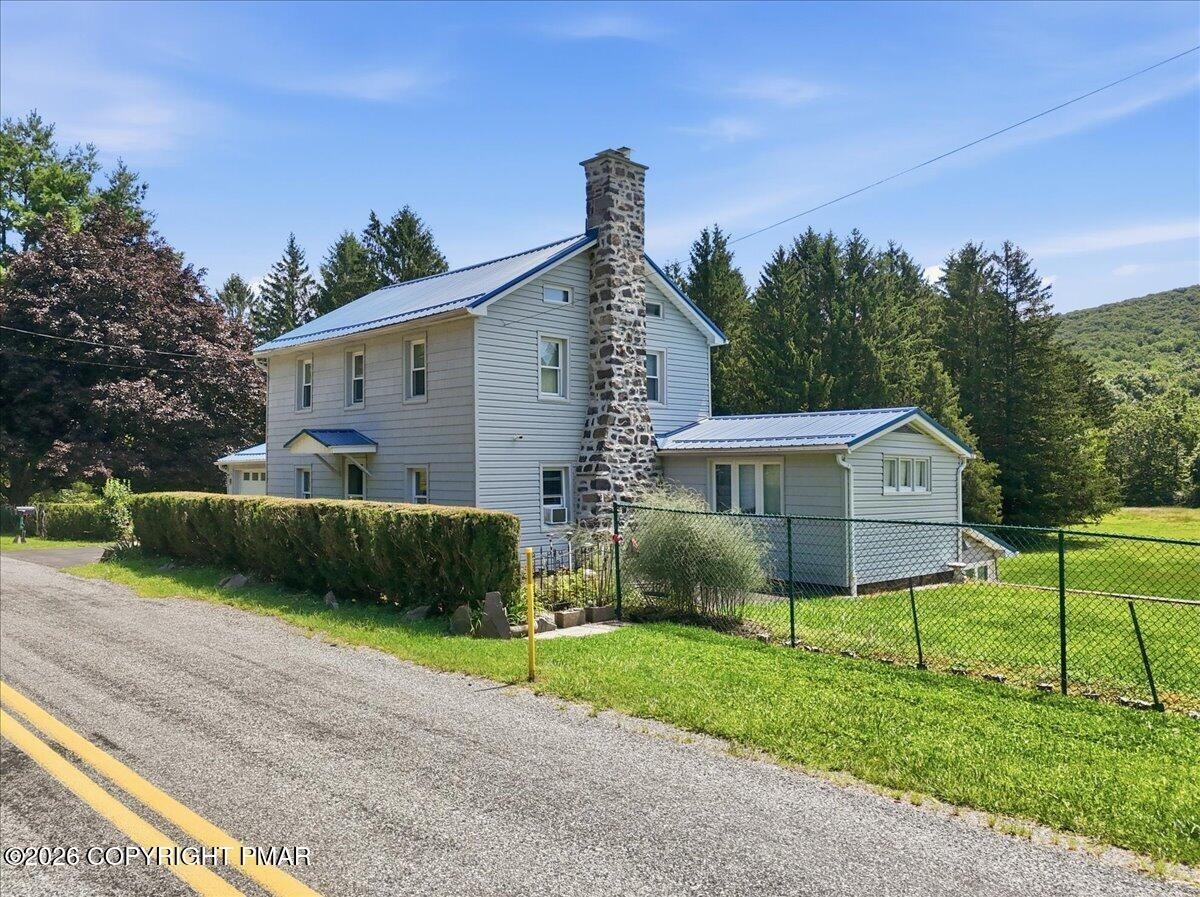 Poplar Valley Rd W, Stroudsburg, PA 18360
