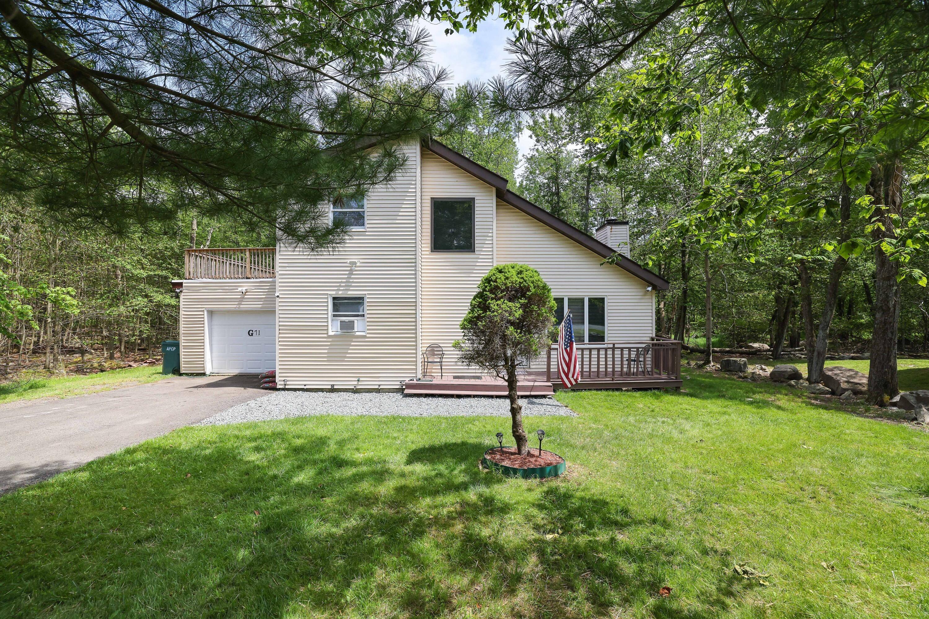 Vista Dr, Tobyhanna, PA 18466