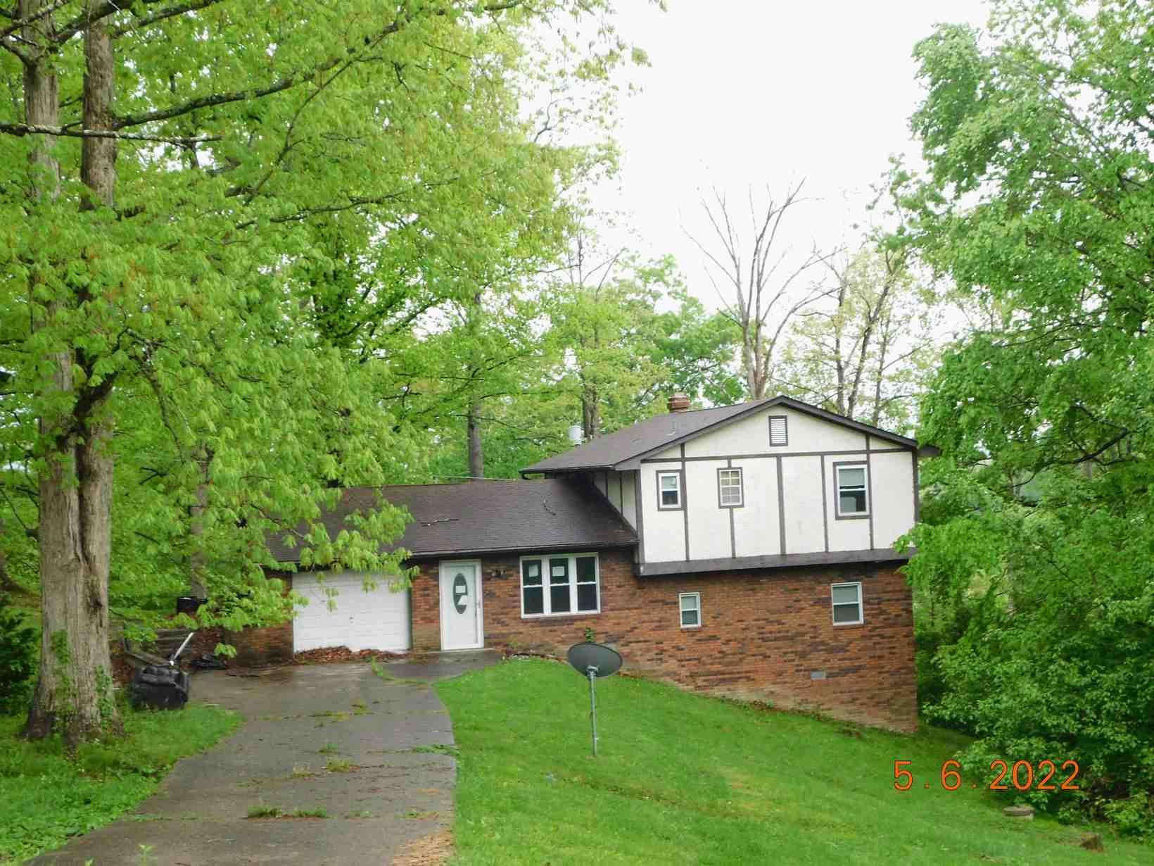 Pine Terrace Dr, Ashland, KY 41102