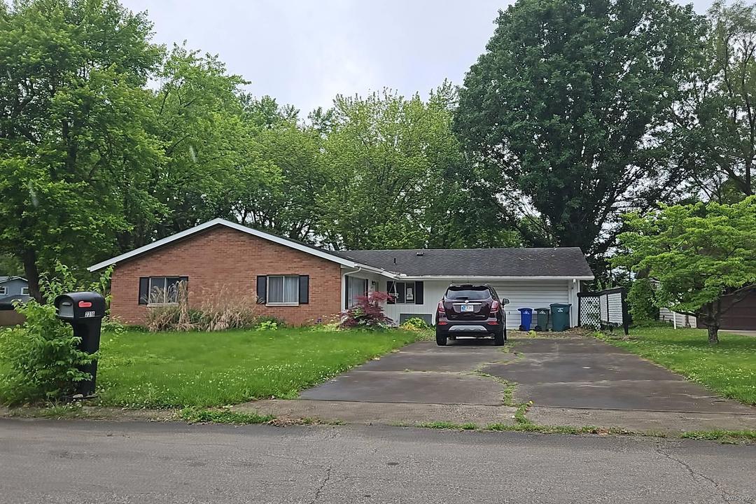 Locust Ln, Richmond, IN 47374