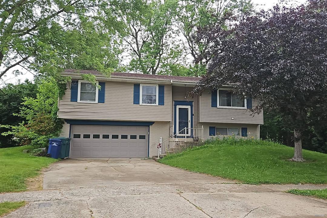 Emerald Cir, Richmond, IN 47374
