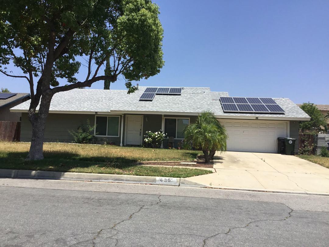 E Heather St, Rialto, CA 92376