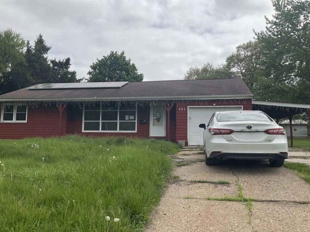 Denmark St, Burlington, IA 52601
