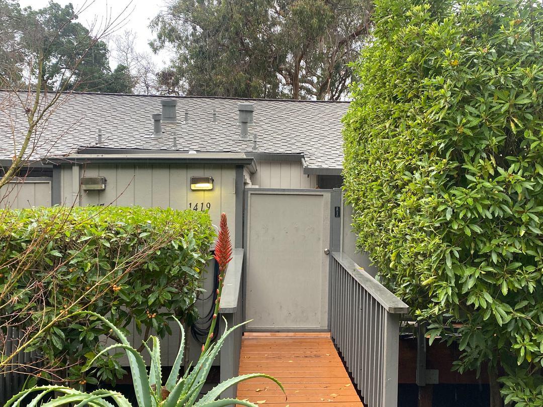 Ashwood Dr, Martinez, CA 94553
