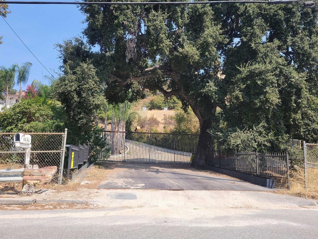 La Tuna Canyon Rd, Sun Valley, CA 91352