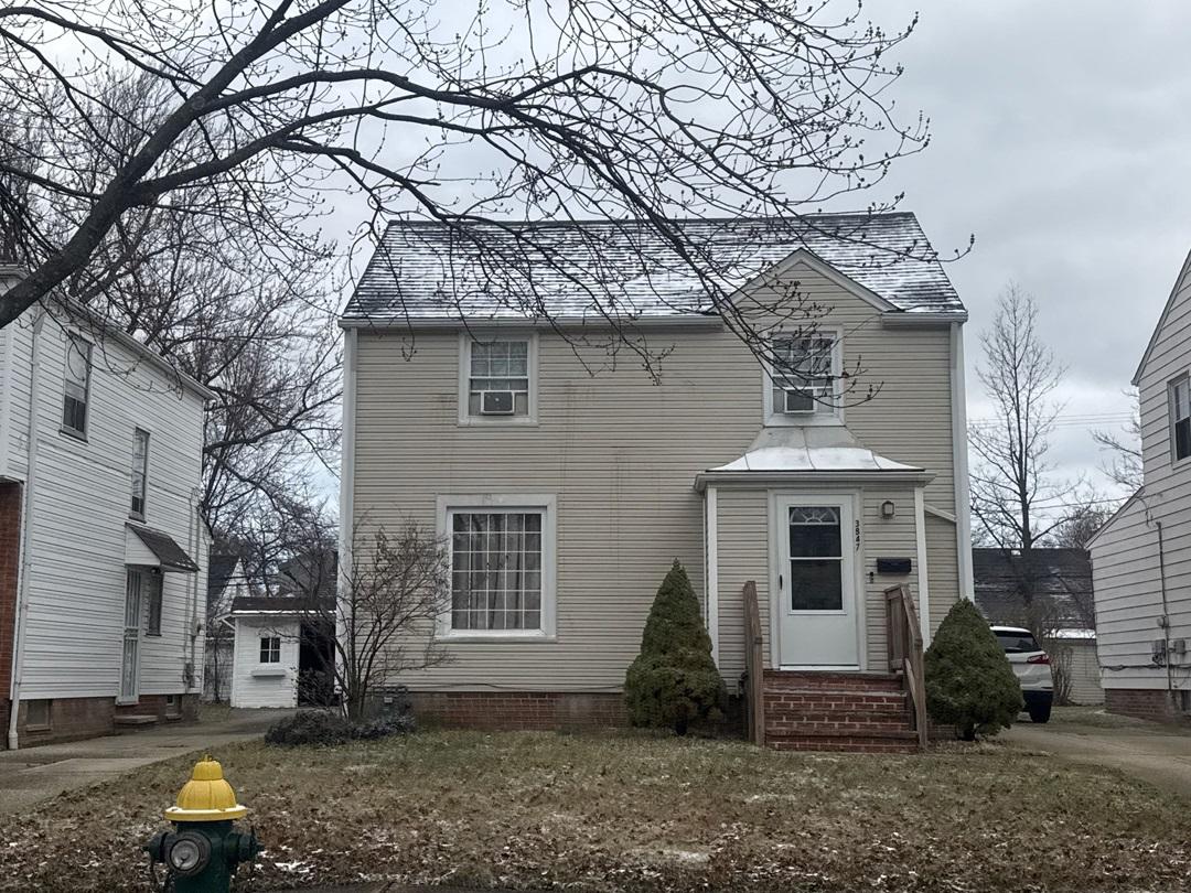 Covington Rd, Cleveland, OH 44121