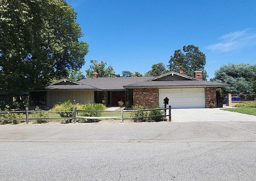 Wayman St, Newhall, CA 91321