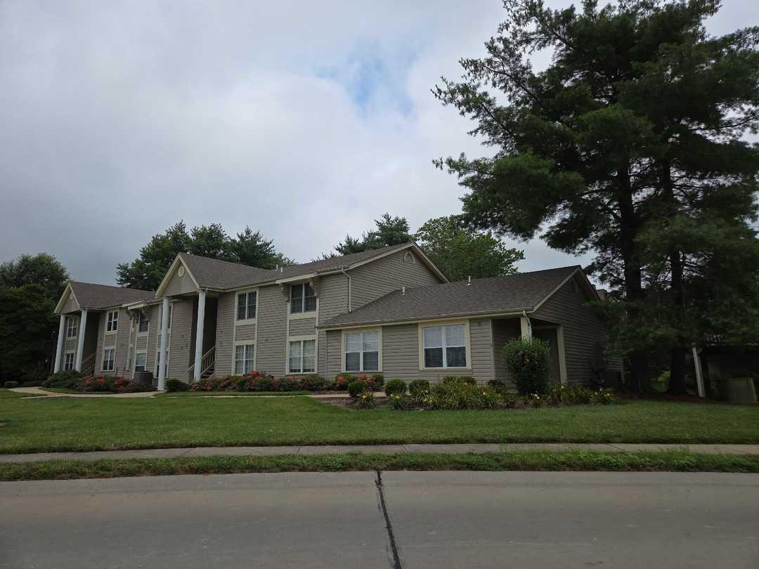 Sugarwood Ct, Saint Peters, MO 63376