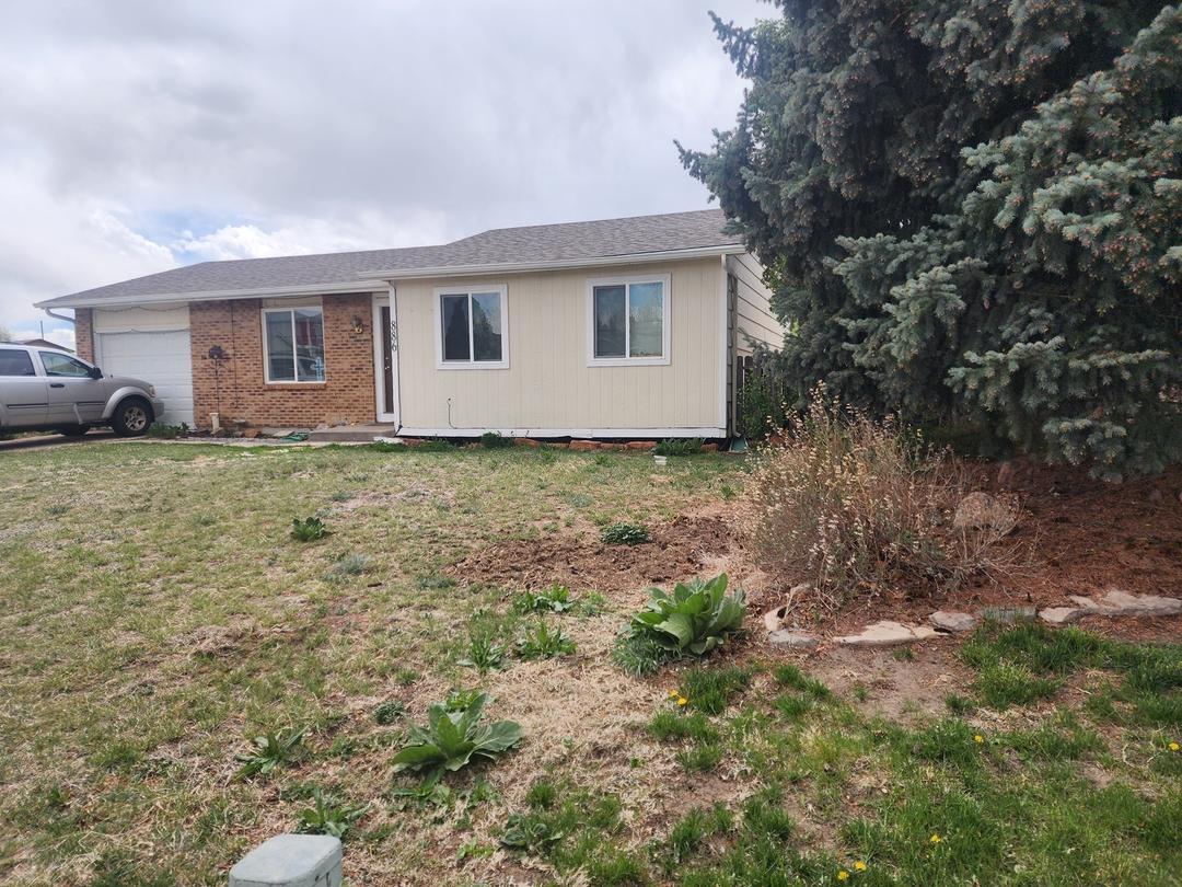 Badger Dr, Colorado Springs, CO 80916