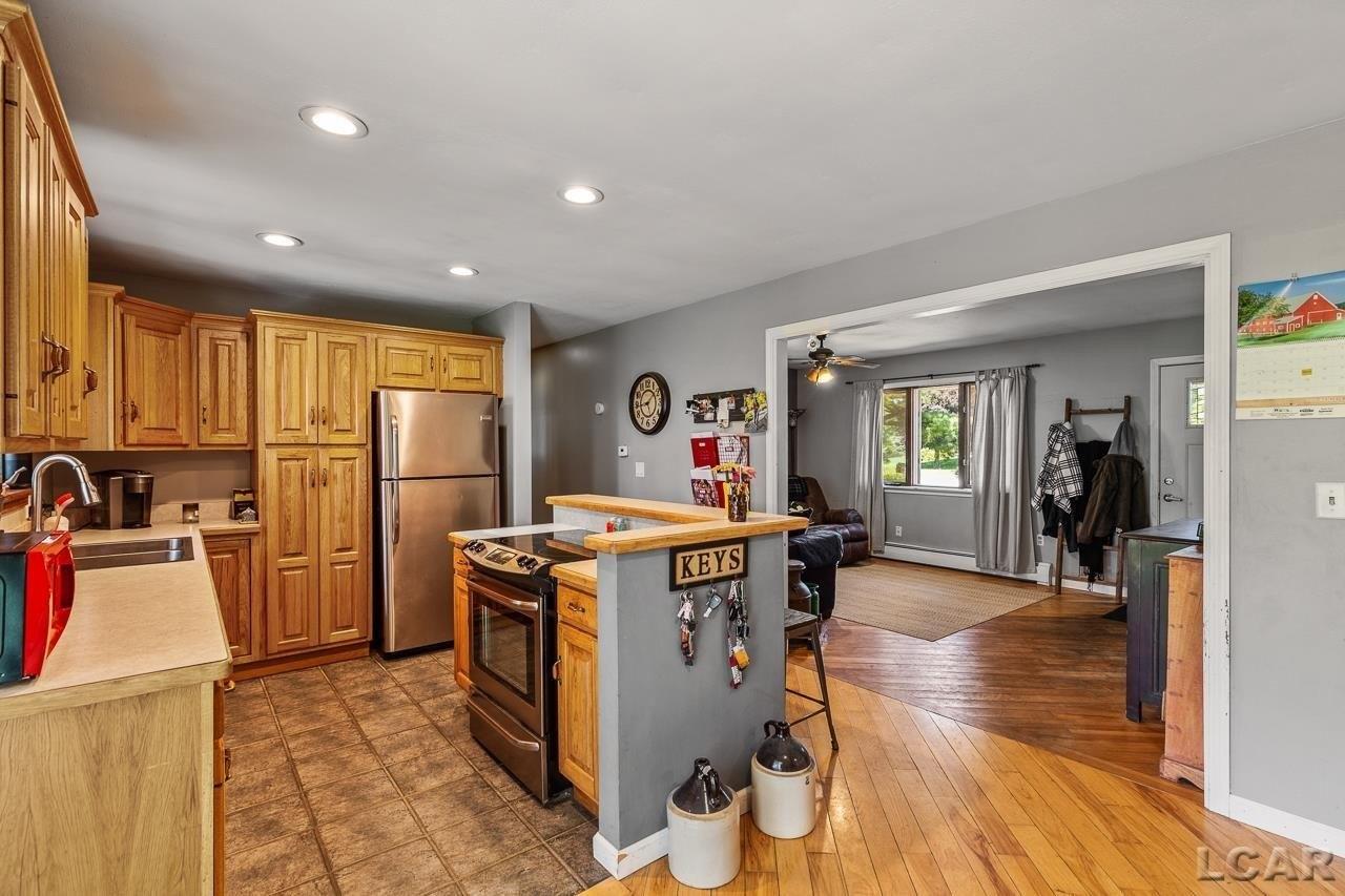 Gady Rd, Adrian, MI 49221