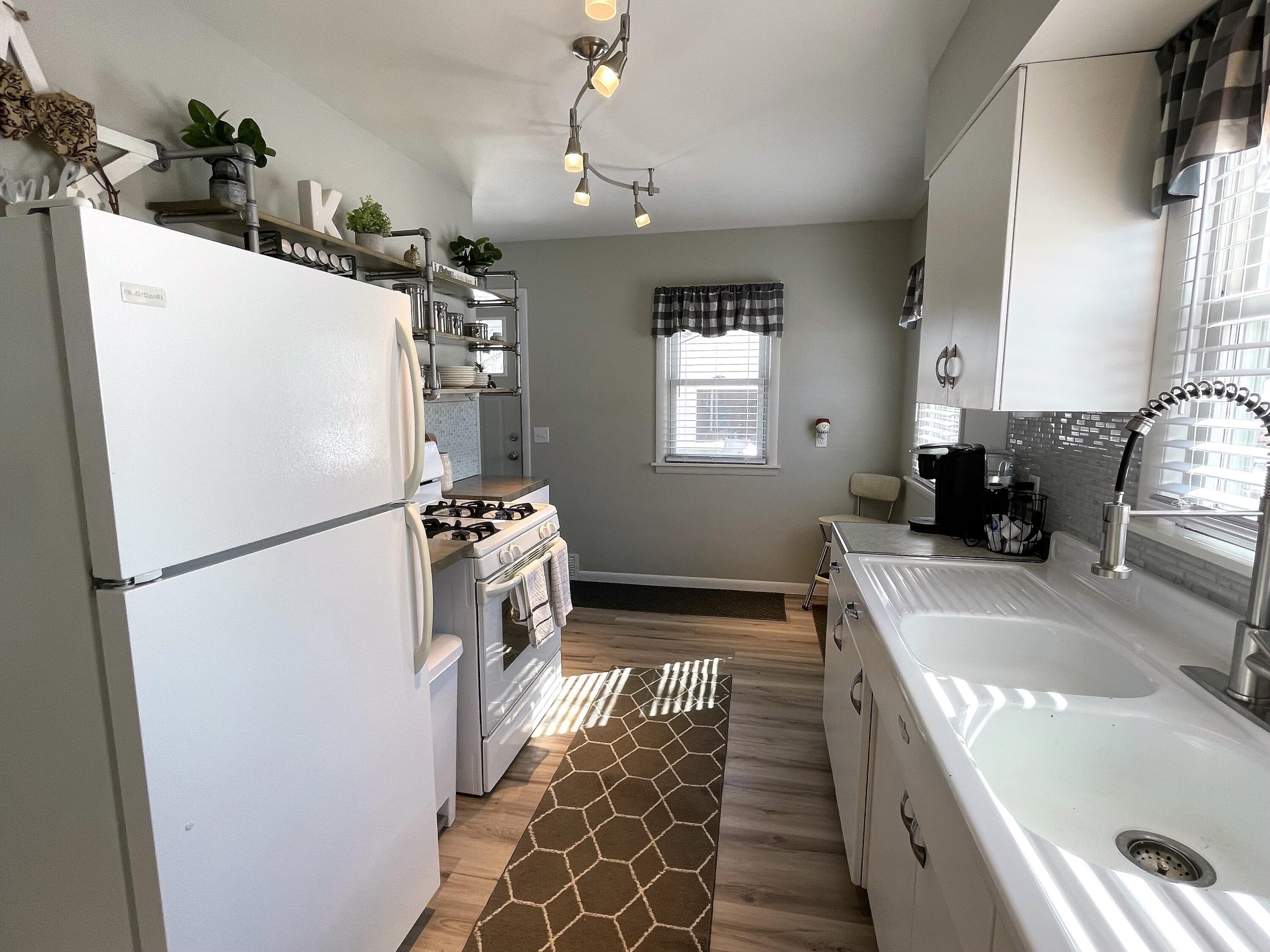 Straley St, Muskegon, MI 49445