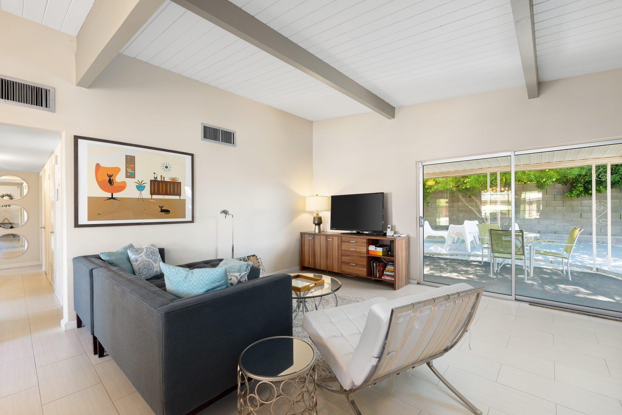 S Calle Paul, Palm Springs, CA 92264