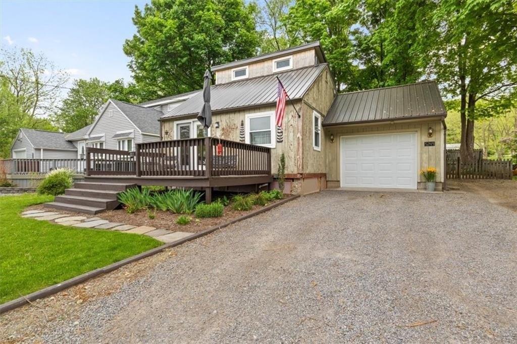 Cottage Cv, Honeoye, NY 14471