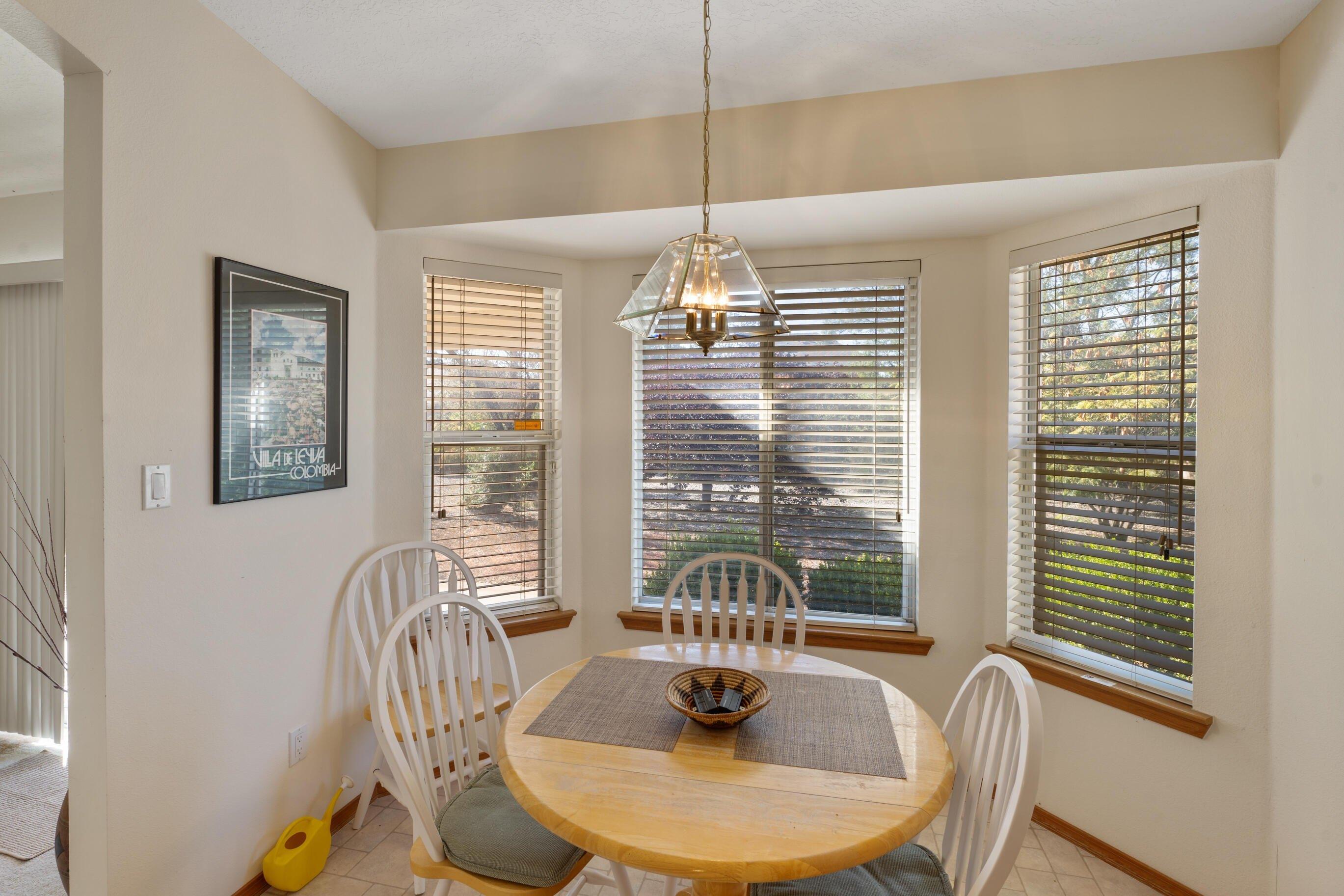Cerro Crestado Dr Nw, Los Lunas, NM 87031
