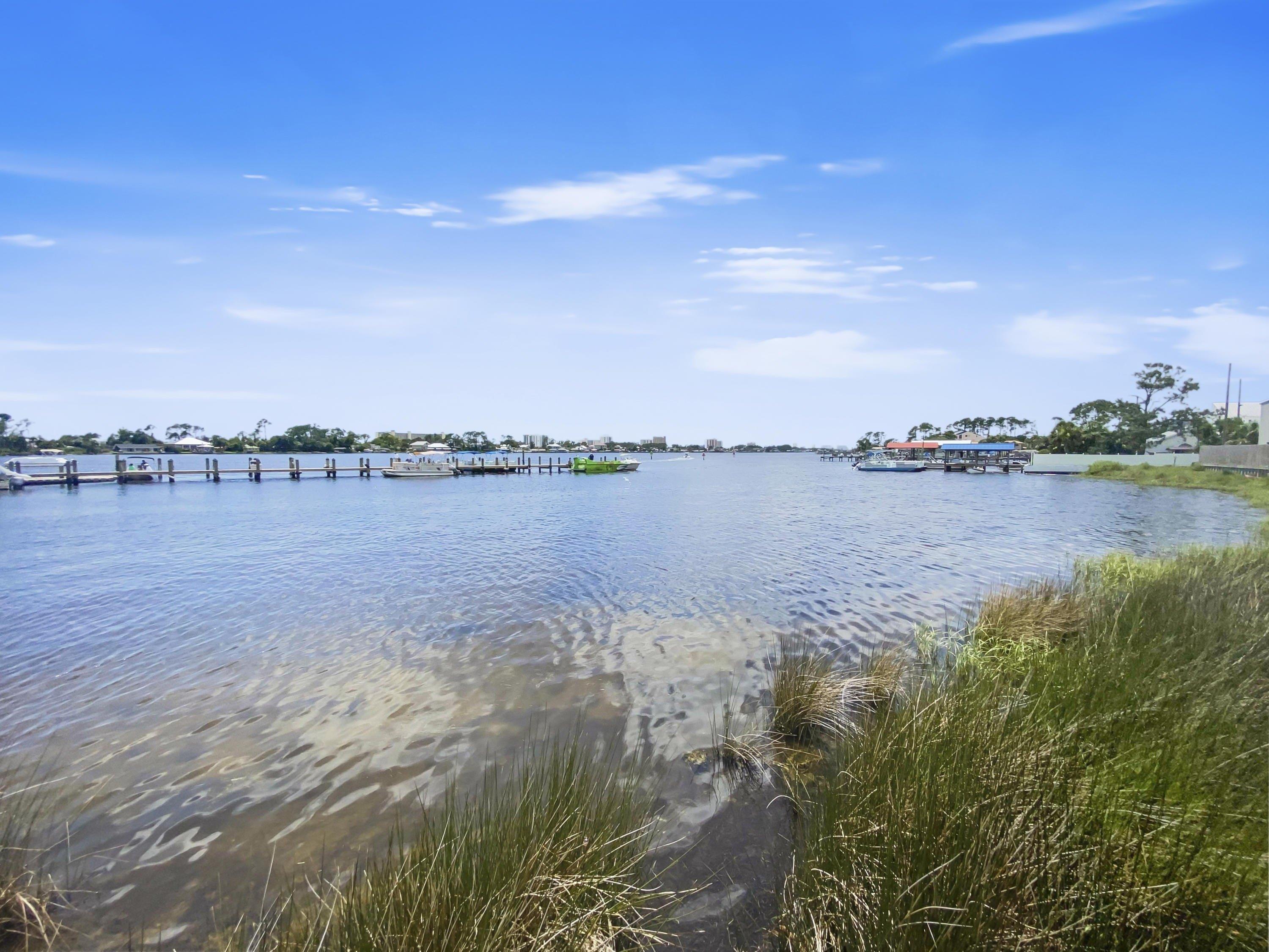 N Lagoon Dr, Panama City, FL 32408