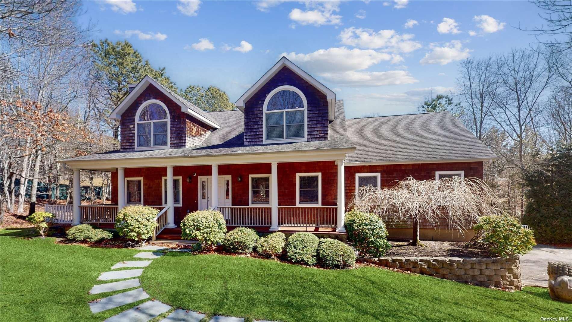 Corbett Dr, East Quogue, NY 11942