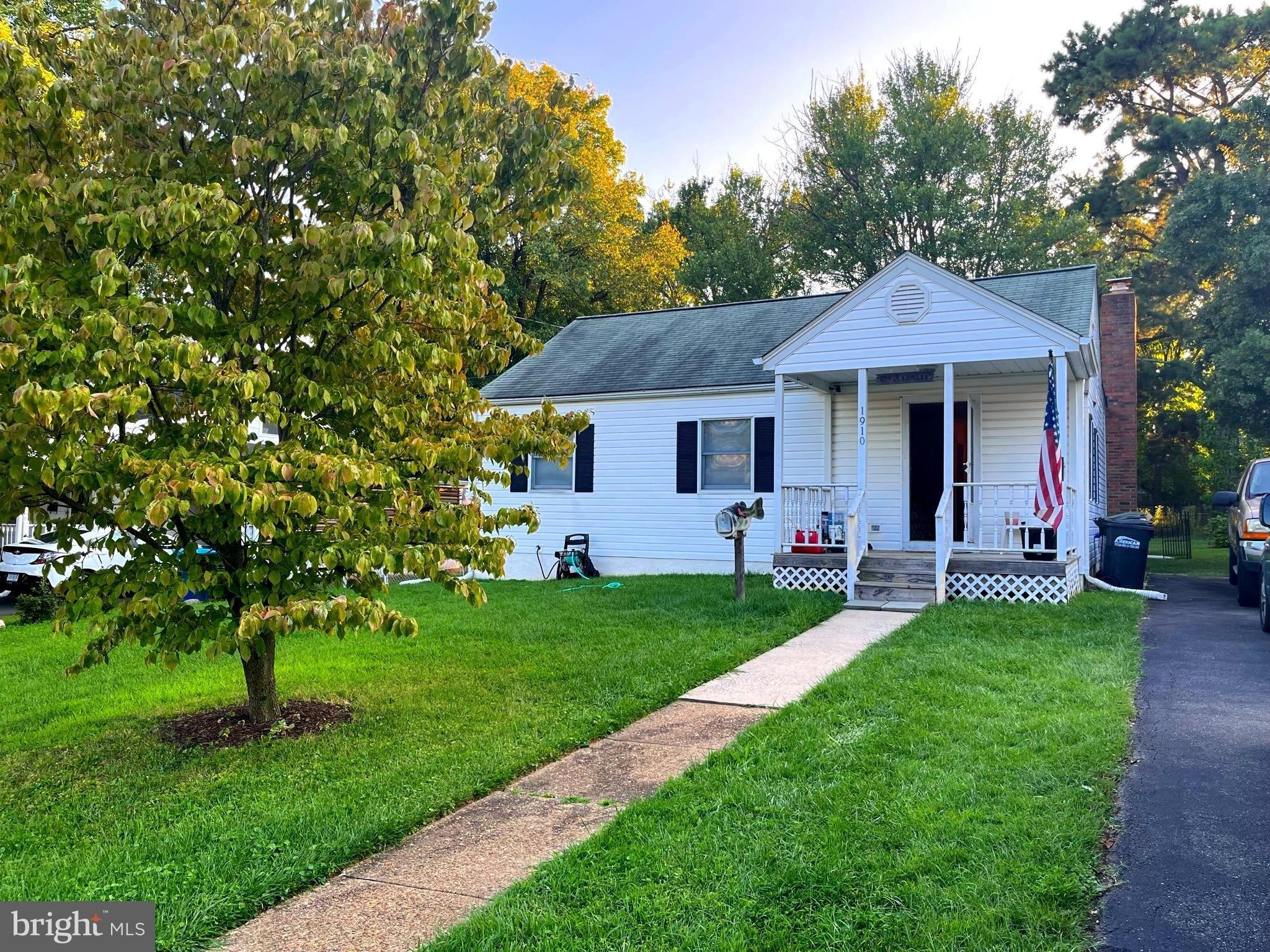 Cherri Dr, Falls Church, VA 22043