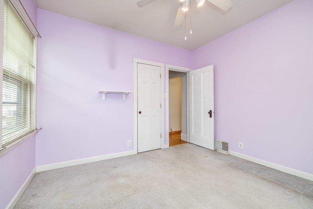 W Warwick Ave, Chicago, IL 60641