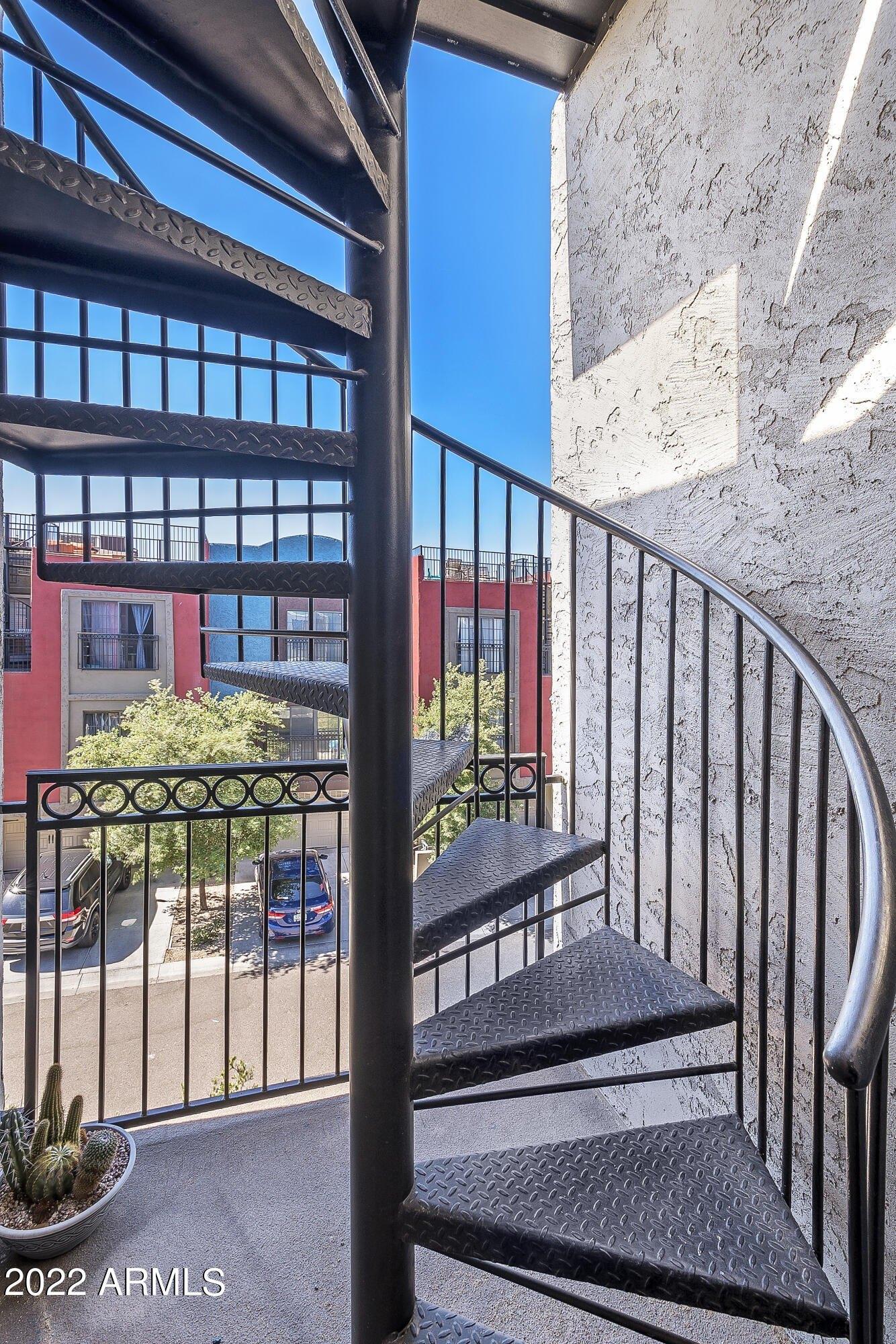 E Avalon Dr, Phoenix, AZ 85018