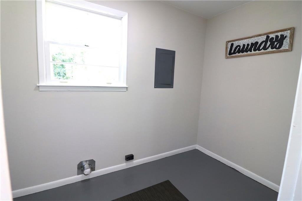 Verney Dr, Marietta, GA 30066