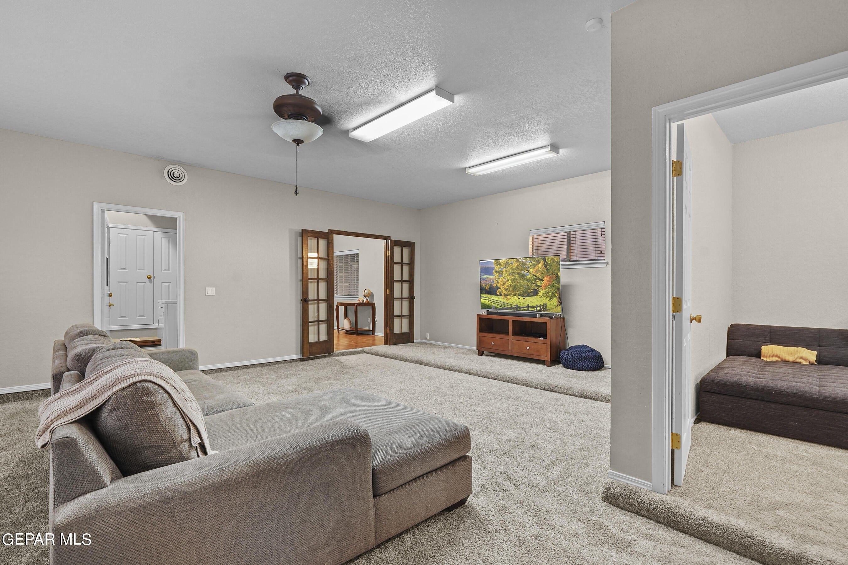 Rio Estancia Dr, El Paso, TX 79932
