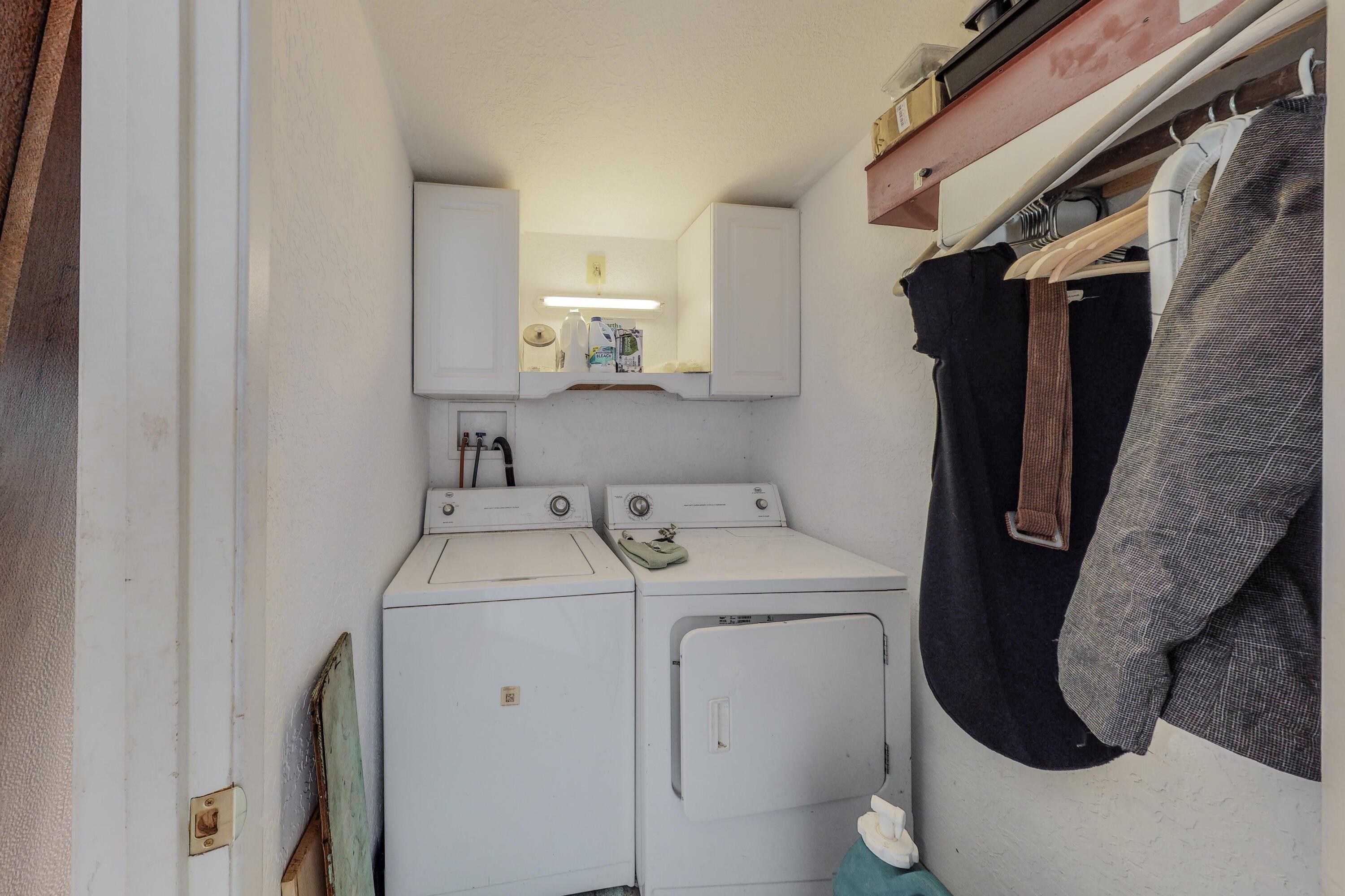 Camino El Alto Ne, Albuquerque, NM 87123
