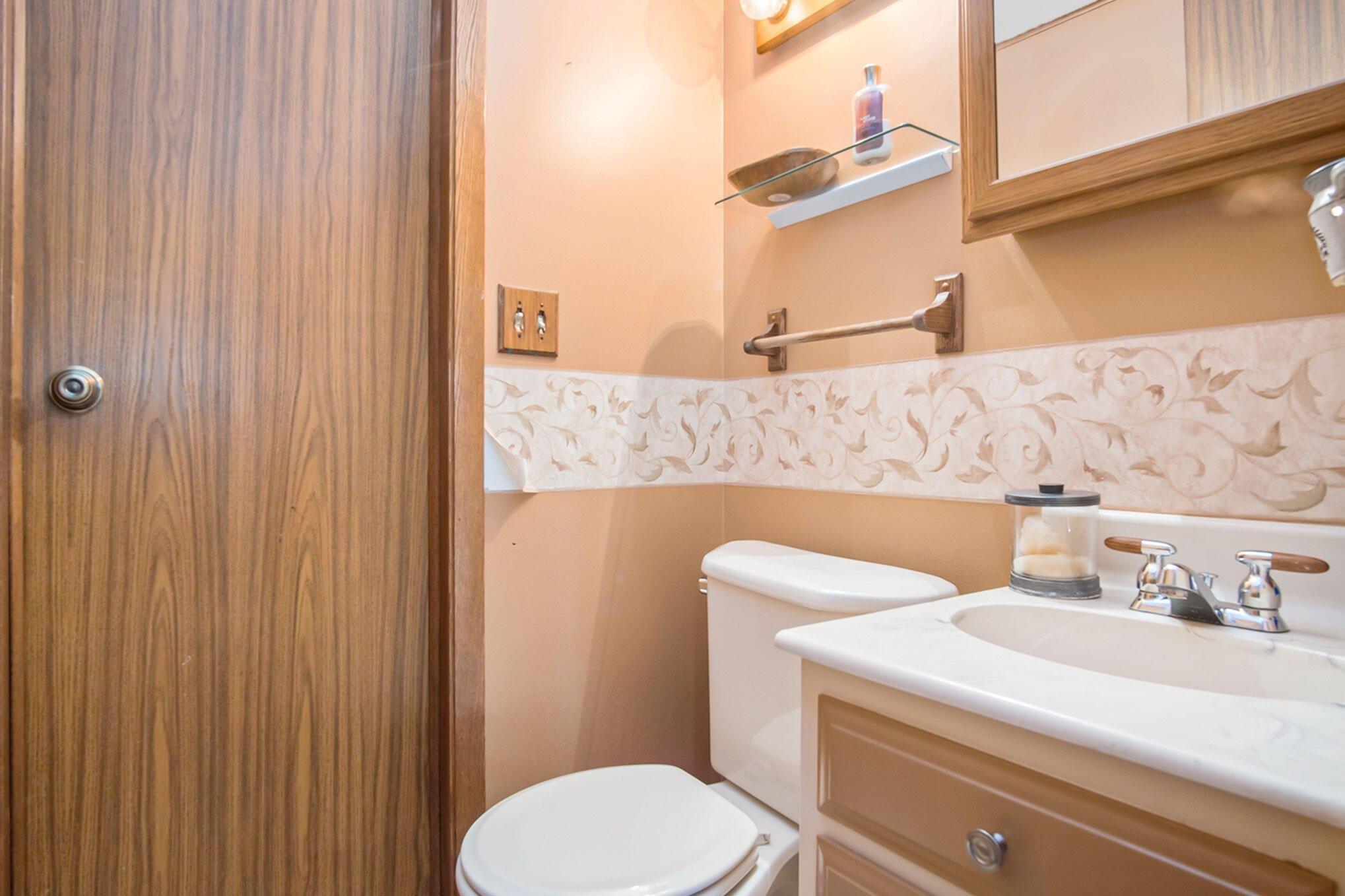 Mitchell St, Ludington, MI 49431