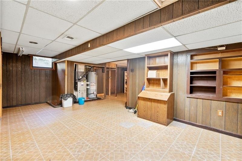 Lookout Dr, Oakdale, PA 15071