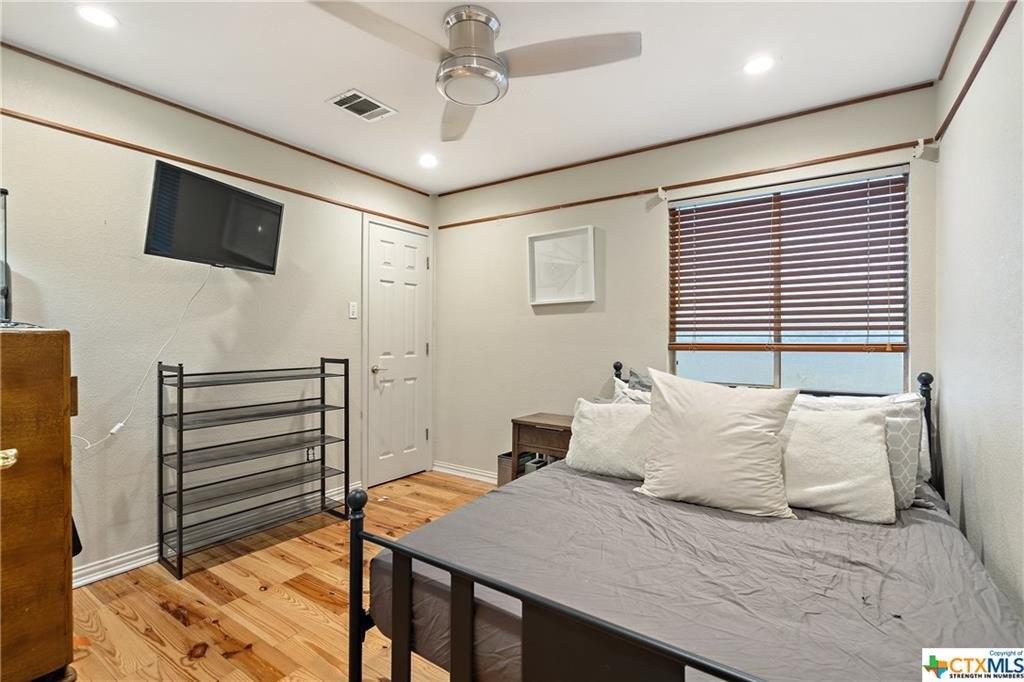 W Hove Loop, Austin, TX 78749