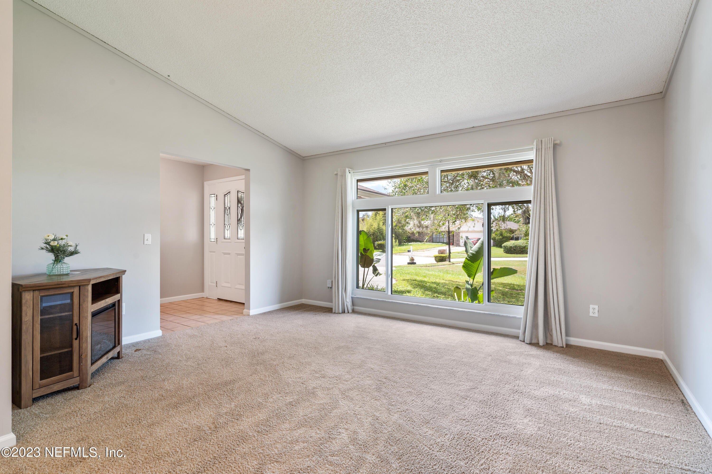Lindenwood Ct N, Jacksonville, FL 32244