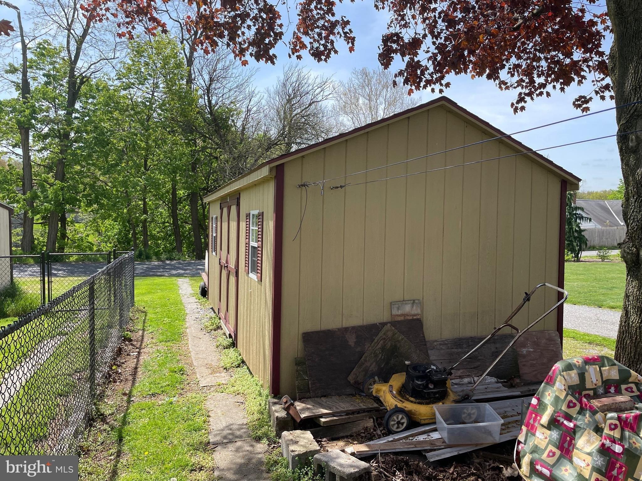 E Park St, Elizabethtown, PA 17022
