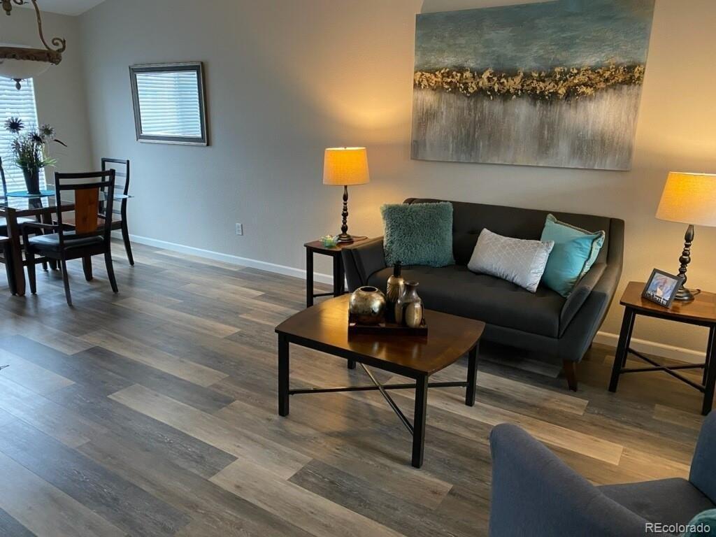 Wolfe Pl, Highlands Ranch, CO 80129