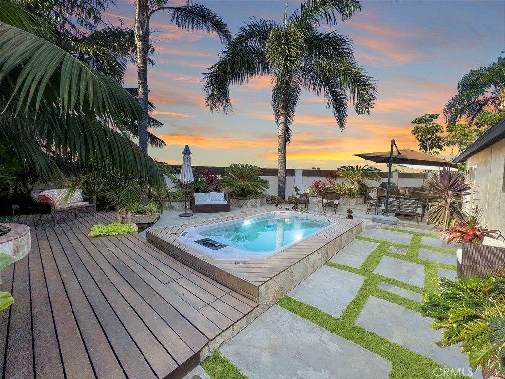 Sunridge Dr, Huntington Beach, CA 92646