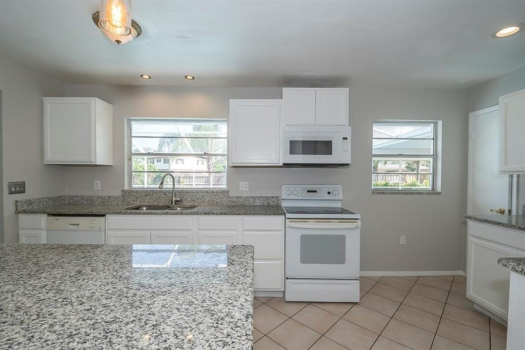 Spicewood Dr, Lakeland, FL 33801