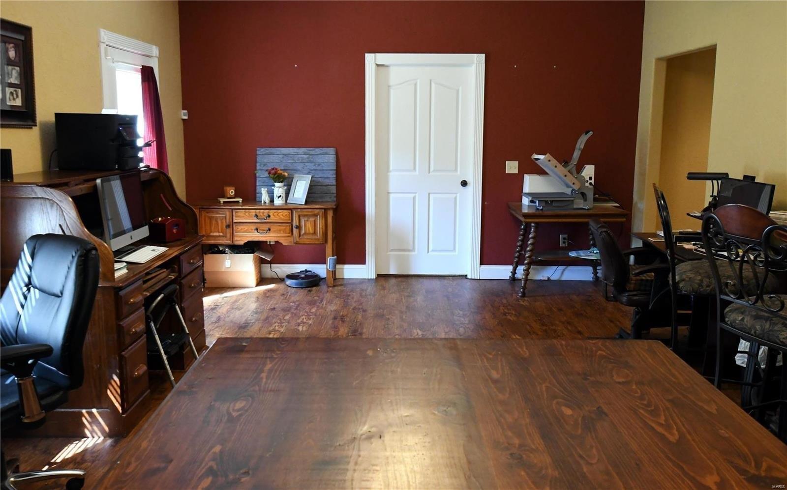 Hideaway Ln, Lebanon, MO 65536